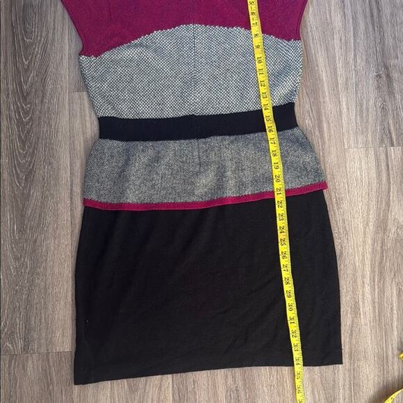 Mini Sparrow Colorblock Lambswool Mini Dress Medium Business Casual - Picture 9 of 9